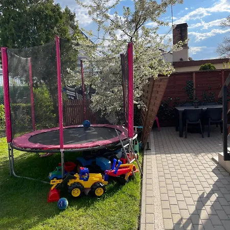 Dom Nad Jeziorem Casa vacanze *